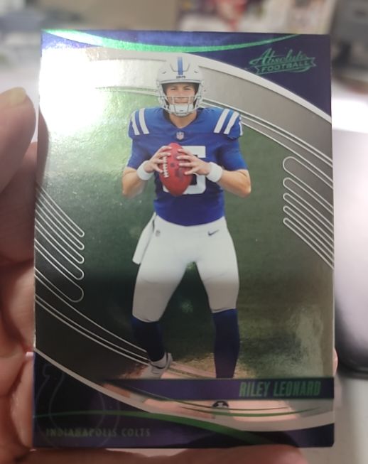 2025 Panini Absolute #172 Riley Leonard — front