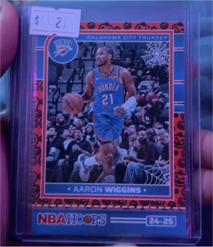 2024-25 Panini NBA Hoops Haunted Hoops Orange Pumpkin #24-25 Aaron Wiggins — front