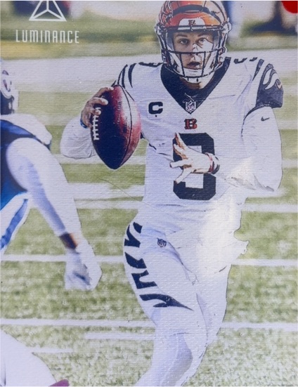 2020 Panini Chronicles Luminance #201 Joe Burrow — front
