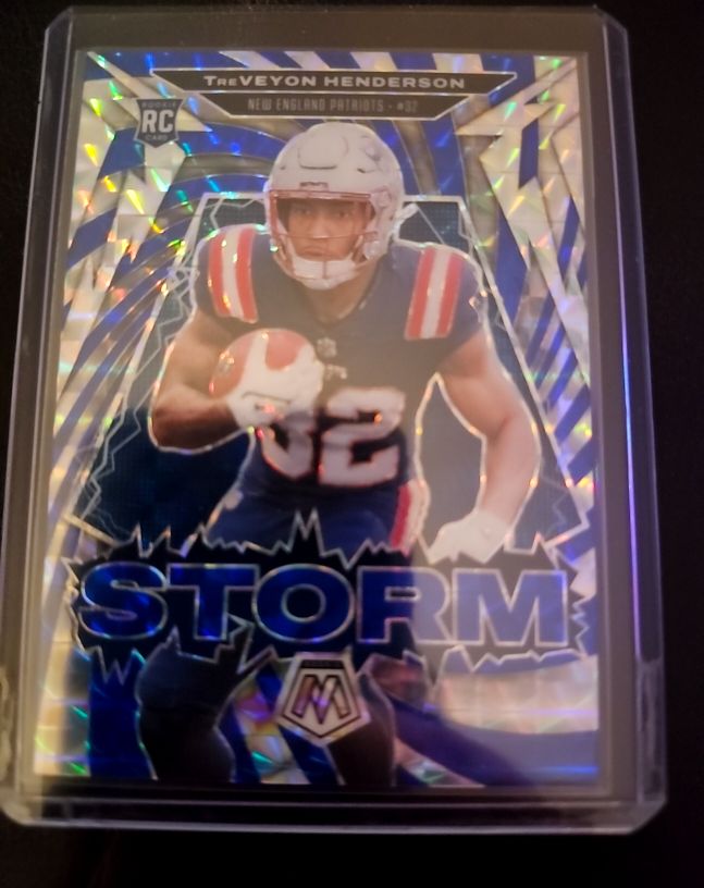 2025 Panini Mosaic Storm #9 TreVeyon Henderson — front