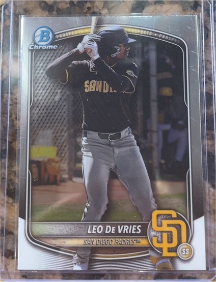 2025 Bowman Chrome Prospects #BCP-204 Leo De Vries — front