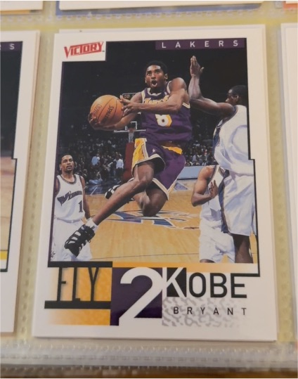 2000-01 Upper Deck Victory #292 Fly 2 Kobe Kobe Bryant — front