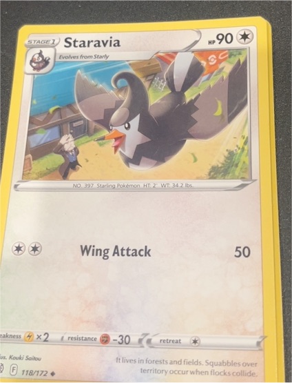 2022 Pokémon TCG Sword & Shield Brilliant Stars #118 Staravia — front