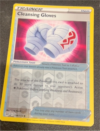 2022 Pokémon Sword & Shield Brilliant Stars #136 Cleansing Gloves — front