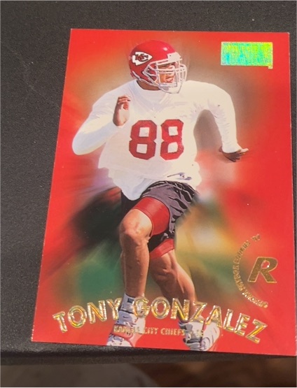1997 Skybox Premium #223 Tony Gonzalez Rookie — front