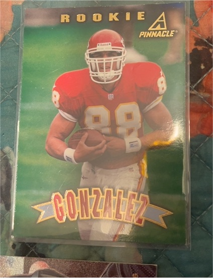 1997 Pinnacle #163 Tony Gonzalez — front