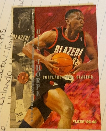 1995-96 Fleer #157 Otis Thorpe — front