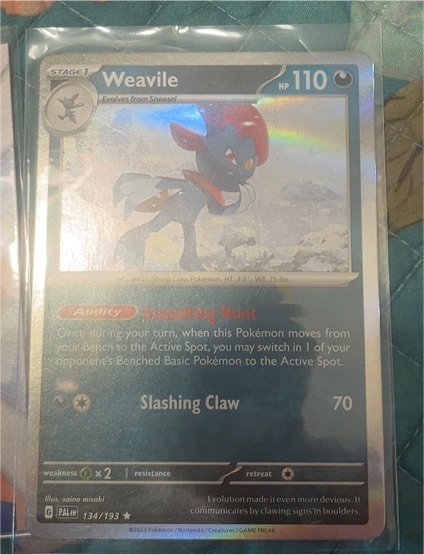 2023 Pokémon #134 Weavile — front