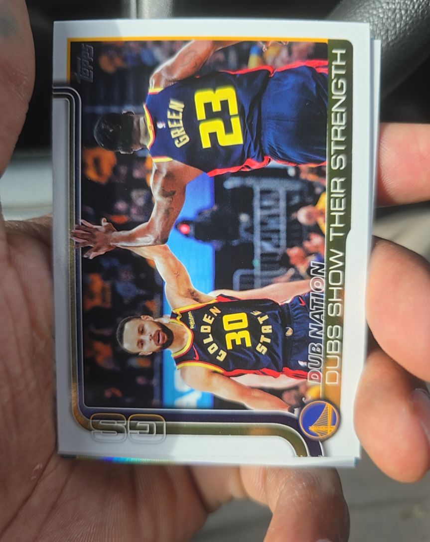 2025-26 Topps #291 Dubs Nation: Dubs Show Their Strength Stephen Curry & Draymond Green — front