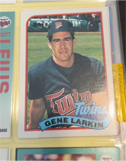 1989 Topps #318 Gene Larkin — front