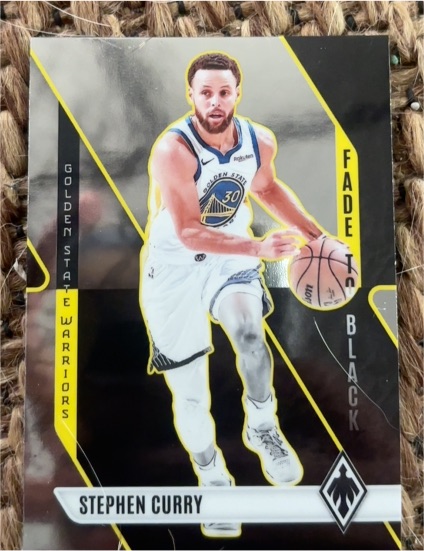 2023-24 Panini Phoenix #22 Stephen Curry Fade To Black — front