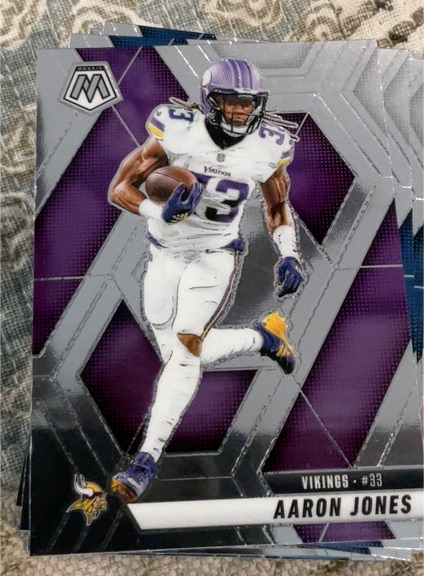 2025 Panini Mosaic #128 Aaron Jones — front