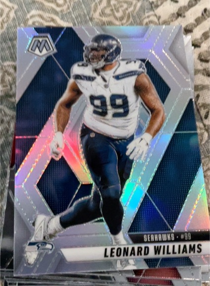 2025 Panini Mosaic #61 Leonard Williams — front