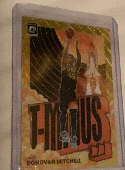 2021-22 Donruss Optic T-Minus 3, 2, 1 #5 Donovan Mitchell — front