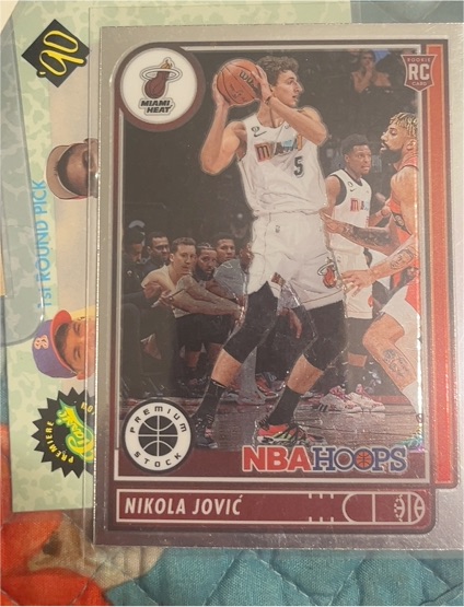 2022-23 Panini Chronicles Hoops Premium Stock #583 Nikola Jovic Rookie — front