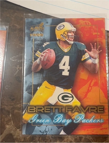 1999 Pacific Aurora Championship Fever #8 Brett Favre — front