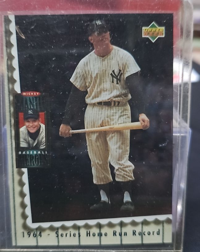 1994 Upper Deck #69 Mickey Mantle Baseball Heroes: Mickey Mantle — front