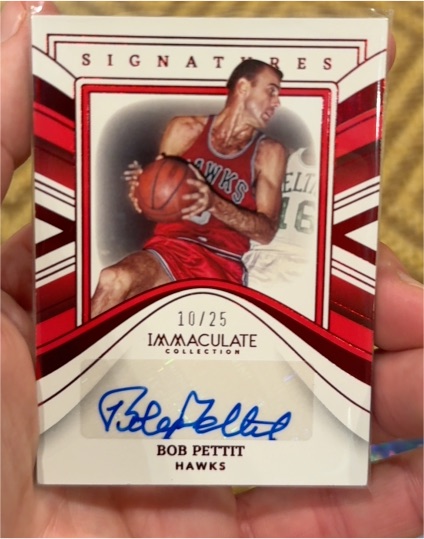 2022 Panini Immaculate Collection Signatures #10 Bob Pettit — front