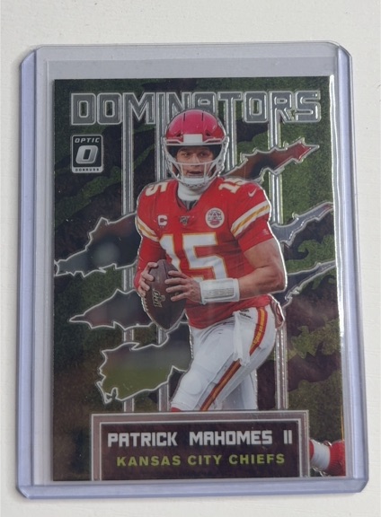2020 Donruss Optic Dominators #DM-PM Patrick Mahomes II — front