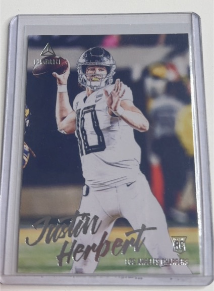 2020 Panini Luminance #103 Justin Herbert — front