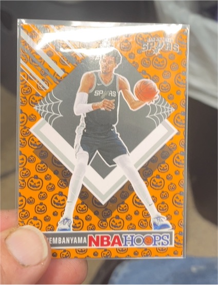 2024-25 Panini NBA Haunted Hoops #285 Victor Wembanyama — front