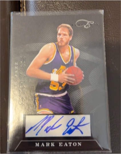 2010-11 Panini Elite Black Box Status Signatures Mark Eaton — front
