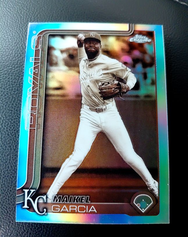 2025 Topps Chrome #135 Maikel Garcia — front