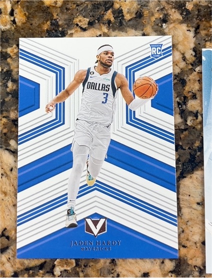 2022-23 Panini Chronicles #189 Jaden Hardy Vertex Base RC Dallas Mavericks — front