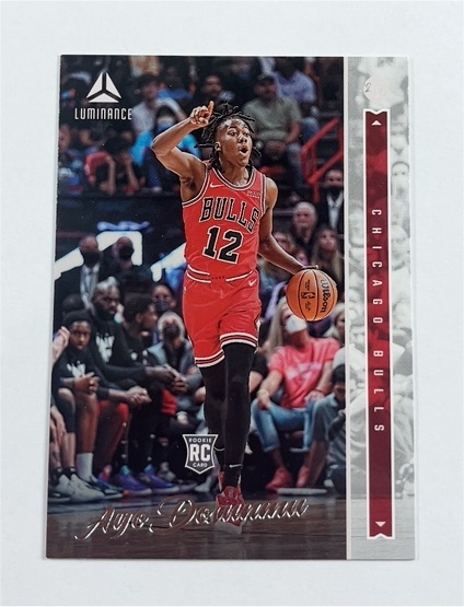 2021-22 Panini Chronicles Luminance #241 Ayo Dosunmu — front
