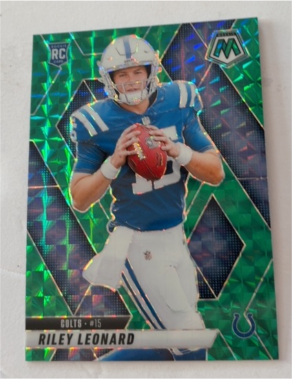 2025 Panini Mosaic #372 Riley Leonard — front