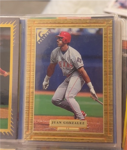 1997 Topps Gallery #73 Juan Gonzalez — front