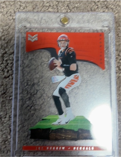 2021 Panini Chronicles Magnitude #MAG-23 Joe Burrow — front