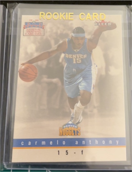 2004 Fleer National Trading Card Day #8 Carmelo Anthony — front