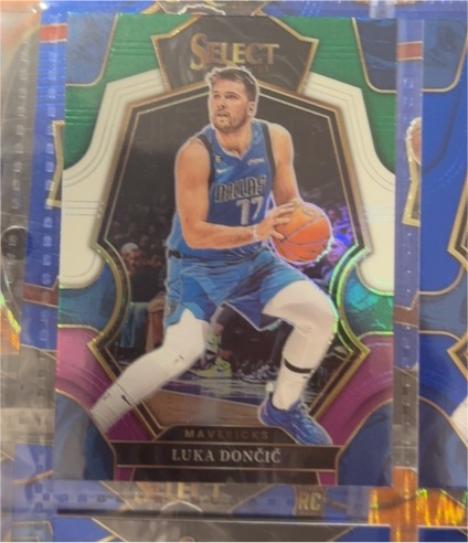 2022-23 Panini Select Premier Level #151 Luka Dončić — front