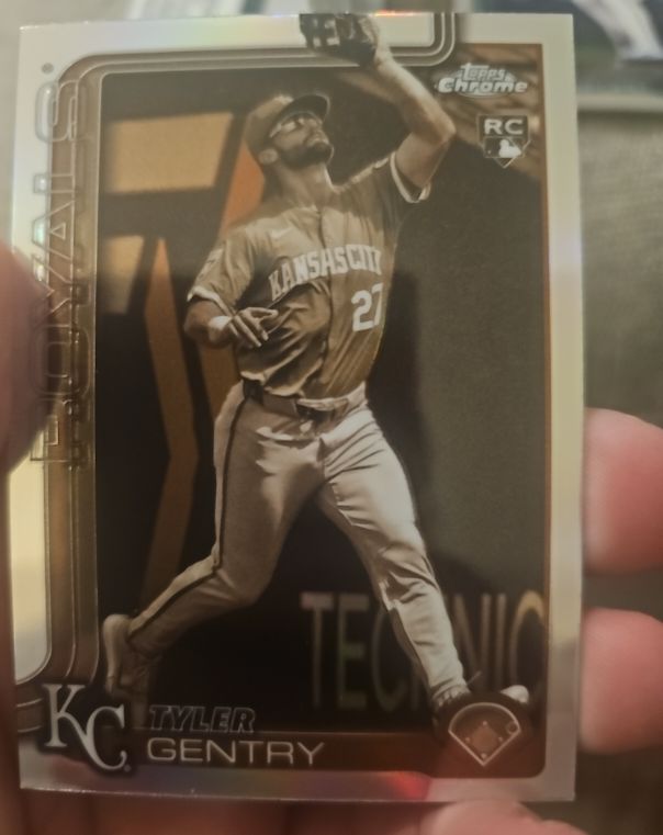 2025 Topps Chrome #218 Tyler Gentry — front