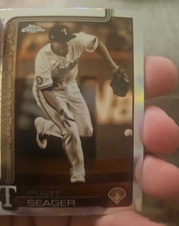 2025 Topps Chrome #24 Corey Seager — front