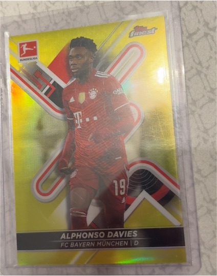 2021-22 Topps Finest Bundesliga #126 Alphonso Davies — front