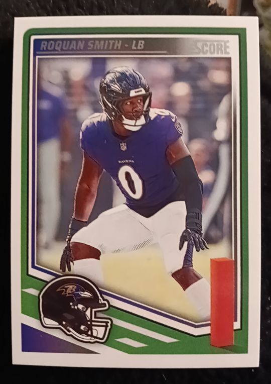 2025 Panini Score #10 Roquan Smith — front