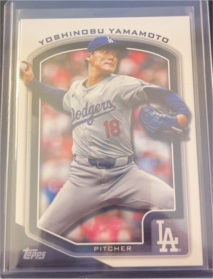 2025 Topps Flagship Collection 2 #4 Yoshinobu Yamamoto — front