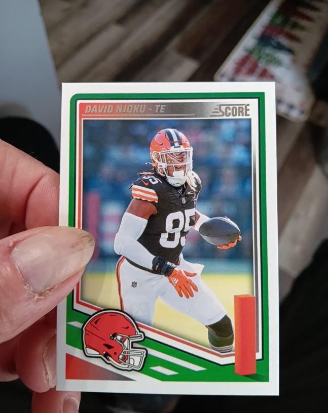 2025 Panini Score #113 David Njoku — front