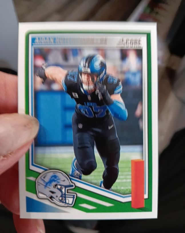 2025 Panini Score #41 Aidan Hutchinson — front