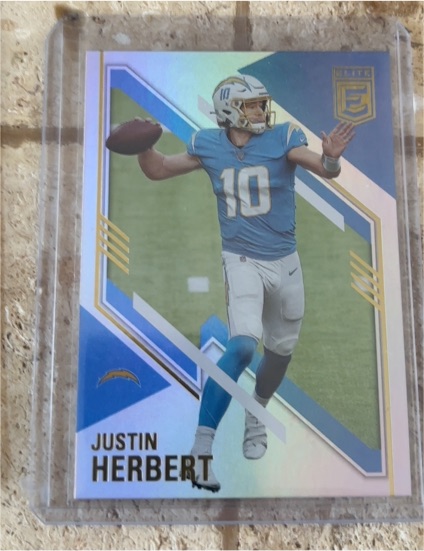 2021 Panini Donruss Elite #30 Justin Herbert — front
