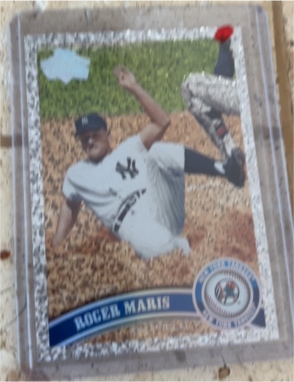 2011 Topps Diamond Anniversary Cognac #US38 Roger Maris — front