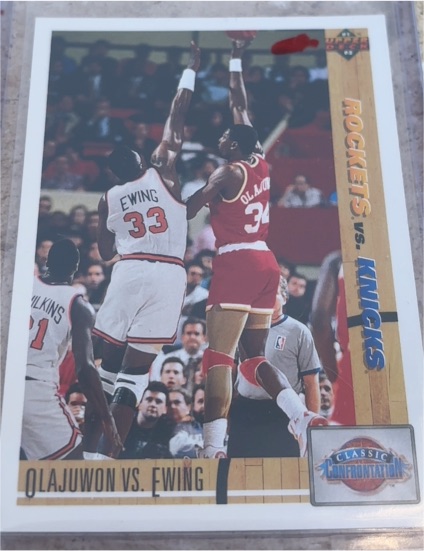 1991-92 Upper Deck #33 Hakeem Olajuwon vs. Patrick Ewing — front