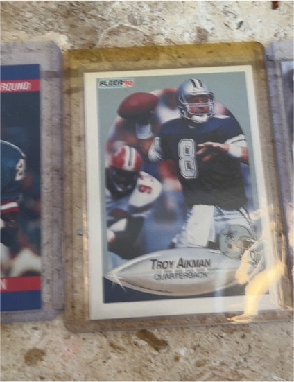 1990 Fleer #384 Troy Aikman — front