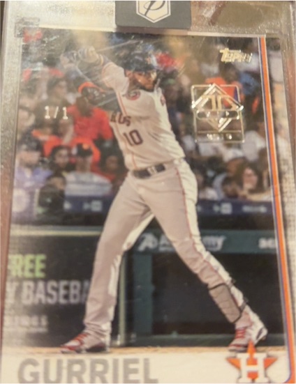 2019 Topps #55 Yuli Gurriel — front