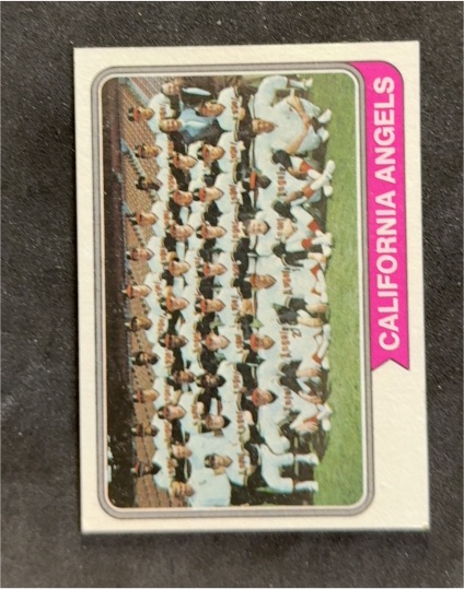 1974 Topps #114 California Angels Team Card — front