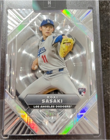 2024 Topps Roki Sasaki #11 Los Angeles Dodgers — front