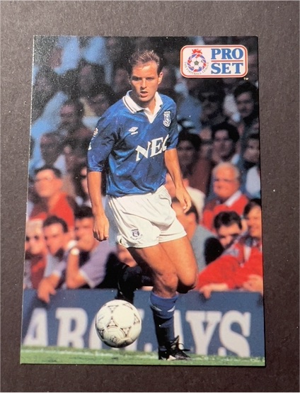 1990 Pro Set English League #89 Peter Beardsley — front