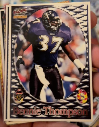 1997 Pacific Invincible Smash-Mouth #37 Bennie Thompson — front